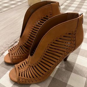 Vince Camuto women’s dress shoes